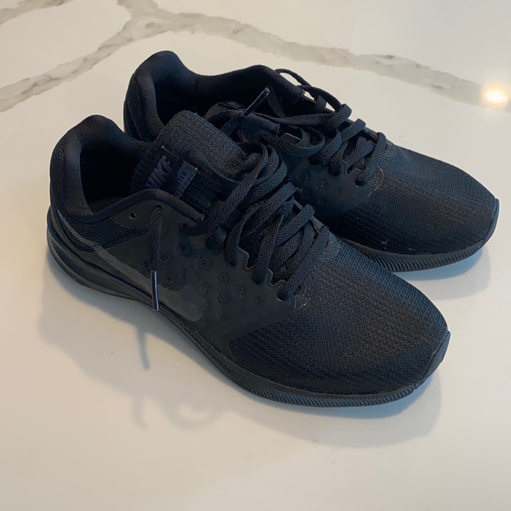 Nike Sneakers (Woman’s Size 6.5)